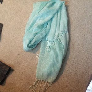 Women’s scarf